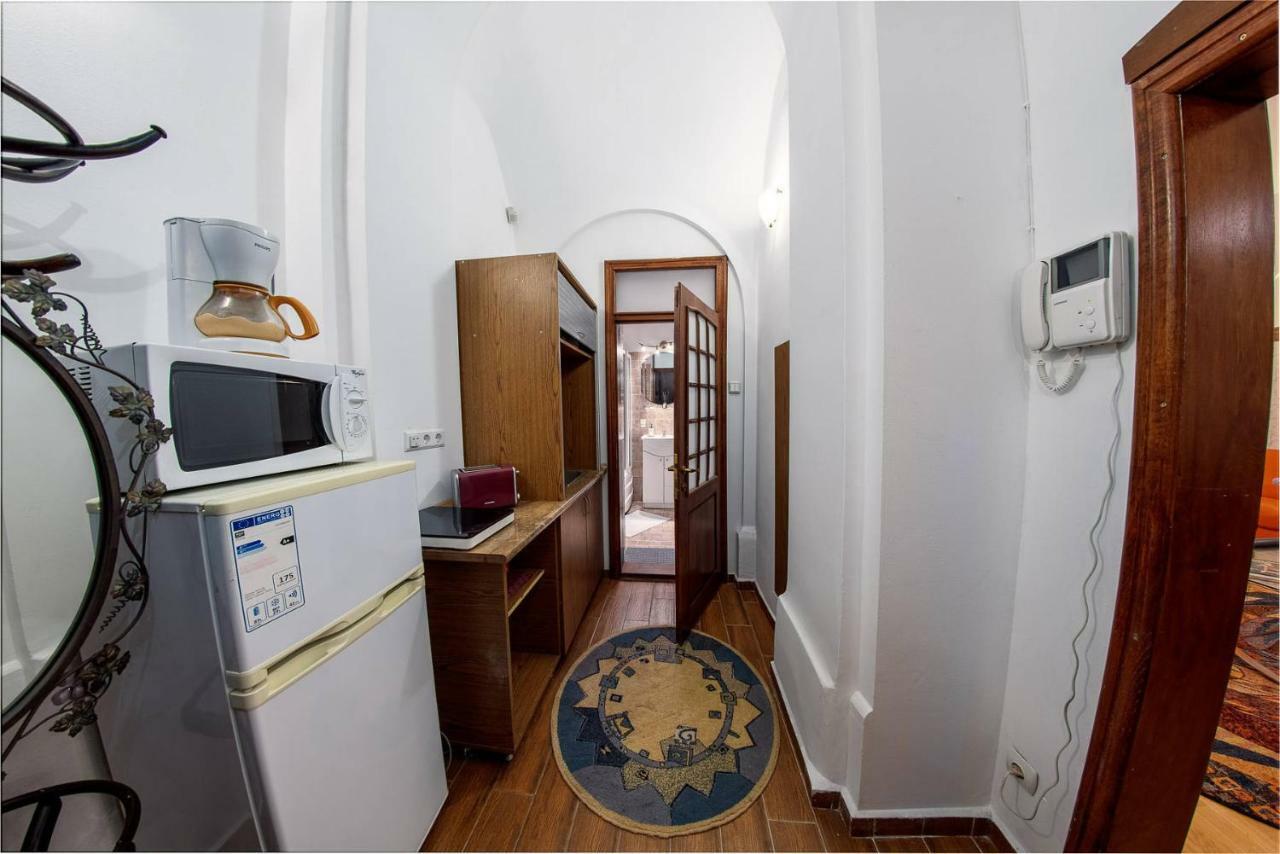 Ada Old Town Apartments 3 Braşov Esterno foto